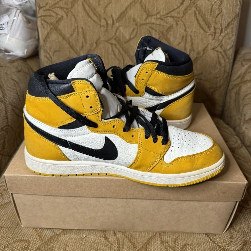 Air Jordan One Retro High Og‎ Yellow Ochre Men's Size 11